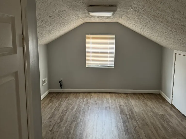 1637 Willamet Rd — Photo 9