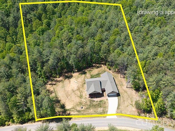 5th image of 2026 Robert Dr
