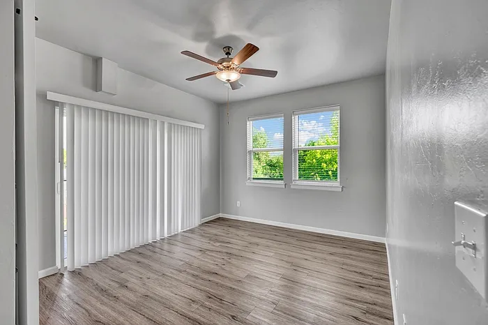 1138 N Blackwelder Ave #3 — Photo 15