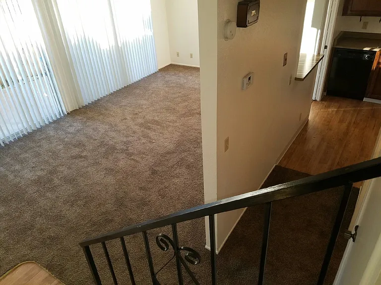 1078 Franklin Ave — Photo 88