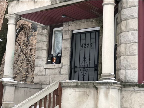 3rd image of 4229 W Gladys Ave