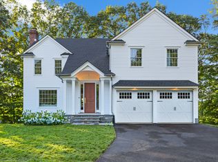 41 Abbey Rd, Fairfield, CT 06824