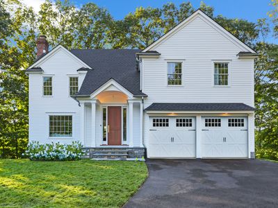 41 Abbey Road, Fairfield, CT, 06824