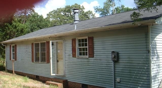 1st image of 261 Georges Creek Dr