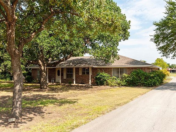 3rd image of 2111 SW Green Oaks Blvd