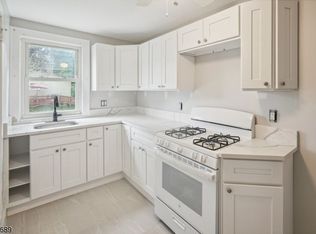 50 King Cole Rd #A, Hamburg, NJ 07419