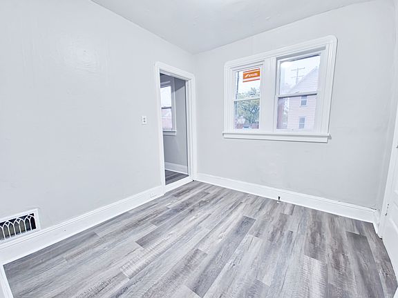 3rd image of 4321 Storer Ave Unit 1