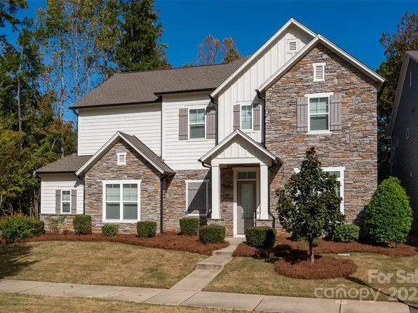 13232 Kornegy Dr, Charlotte, NC 28277