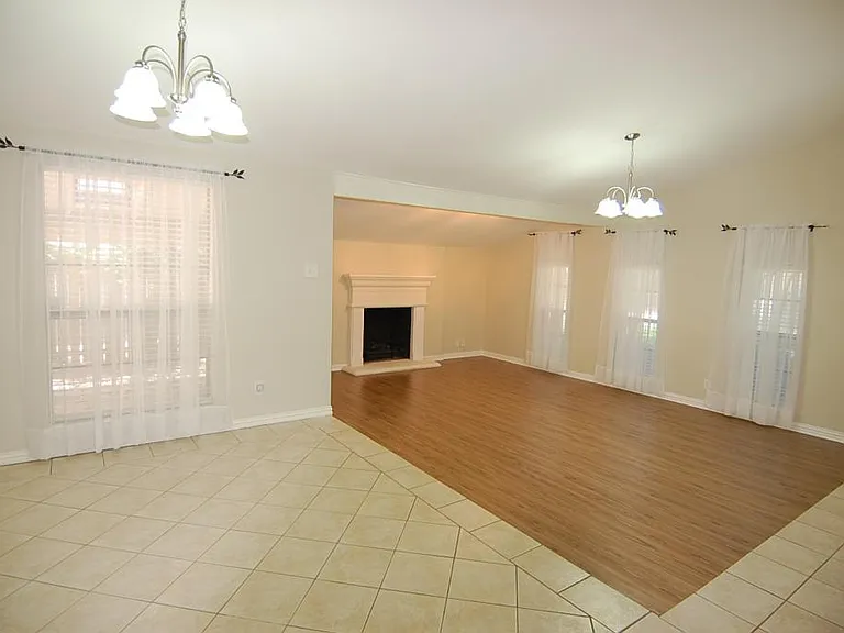 2619 Creekview Dr — Photo 31