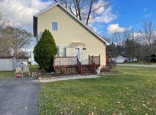 347 Country Pkwy, Williamsville, NY 14221