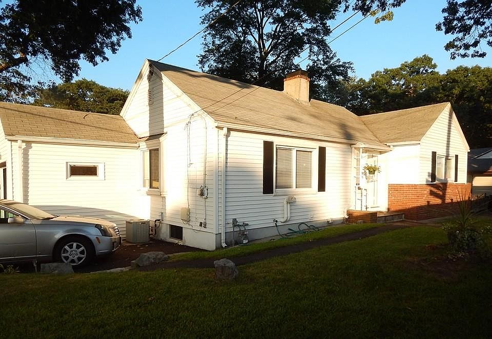 1st image of 315 Lynnfield St