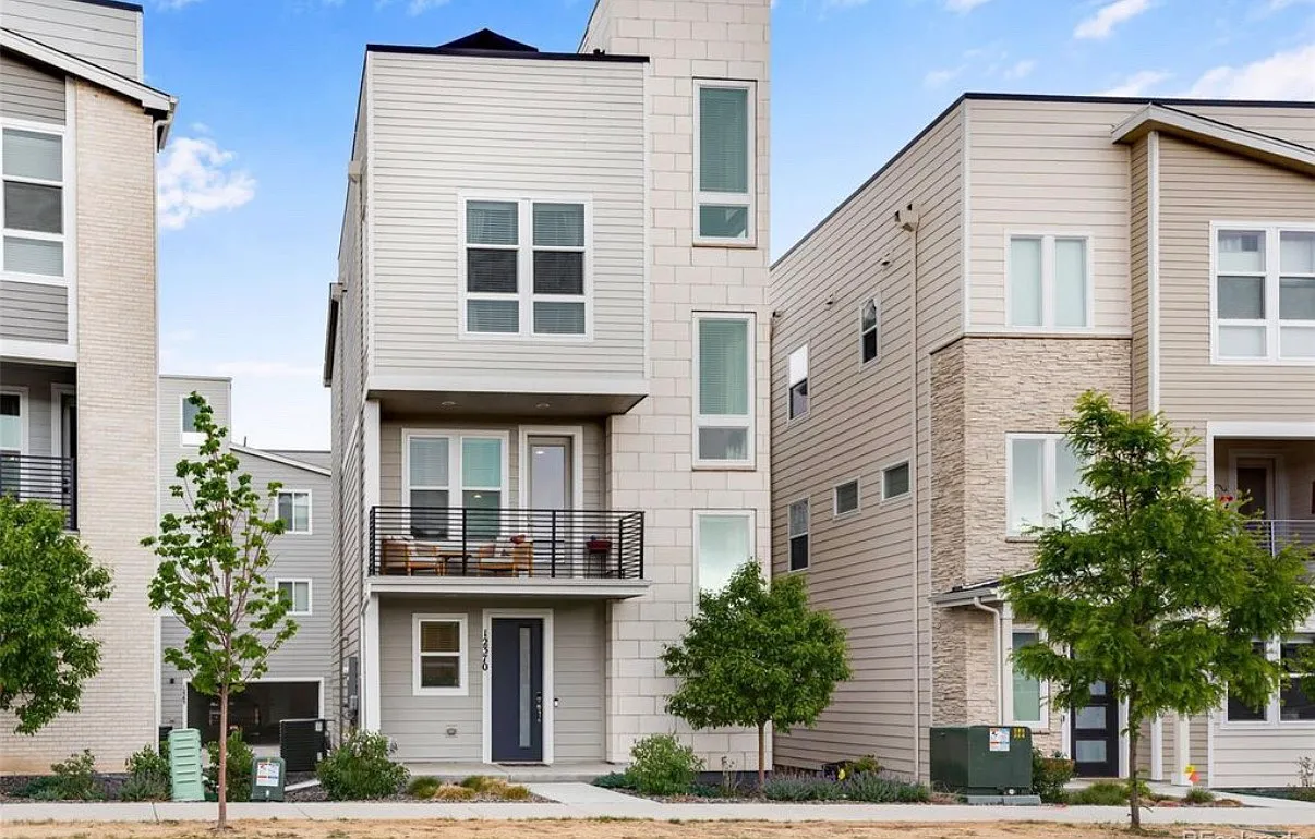 2 bed, 1800 sqft, $3,500 — Photo 1