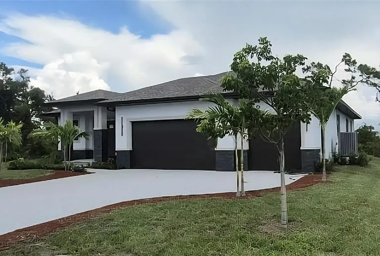 47 Brig Cir E — Photo 1
