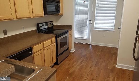 3rd image of 42493 Rockrose Sq Unit 42493