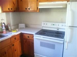 2nd image of 3010 Hanes Ave #B