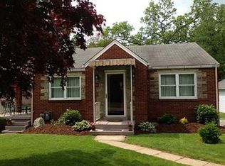 206 Indiana Dr, Glenshaw, PA 15116