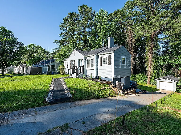 2874 Blount St — Photo 5