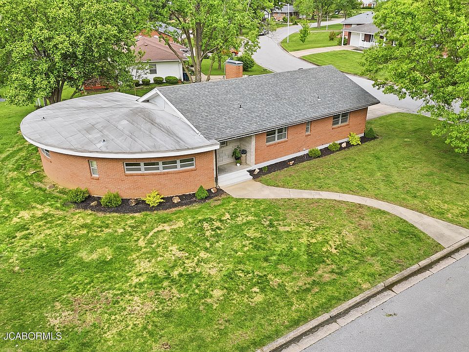 1st image of 1700 Plaza Dr
