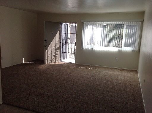 3rd image of 5255 Cass St APT 9