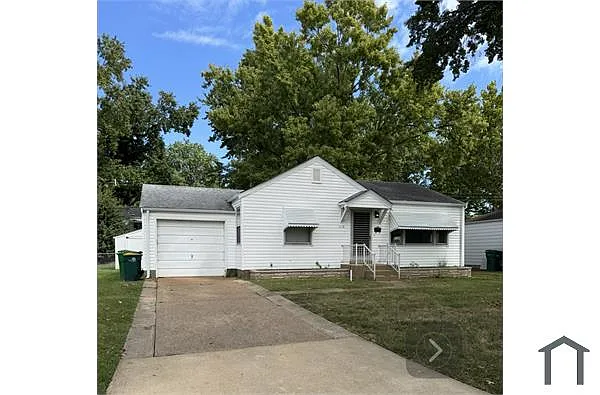 1119 Bakewell Dr photo 1