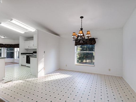 5th image of 32580 Tide Creek Rd