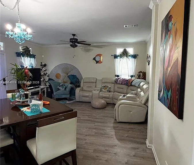 4219 Royal Manor Blvd #HOUSE — Photo 7