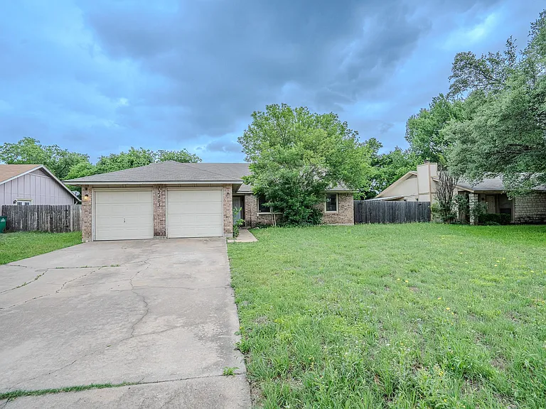 12403 Tree Line Dr #B — Photo 2