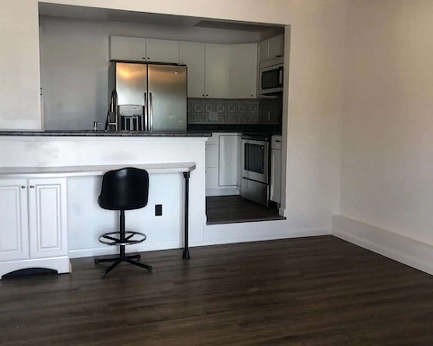 Looking for a 1, 2, or 3-bedroom home away from the hustle and bustle of city life? — Photo 3