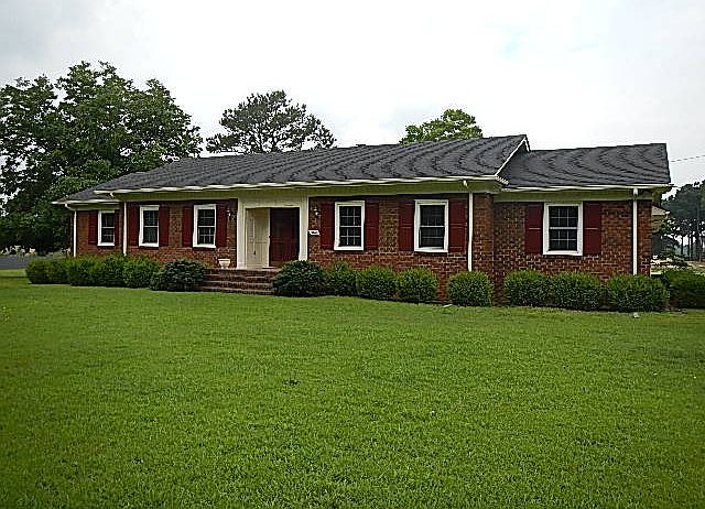 1st image of 3404 Cornell Dr