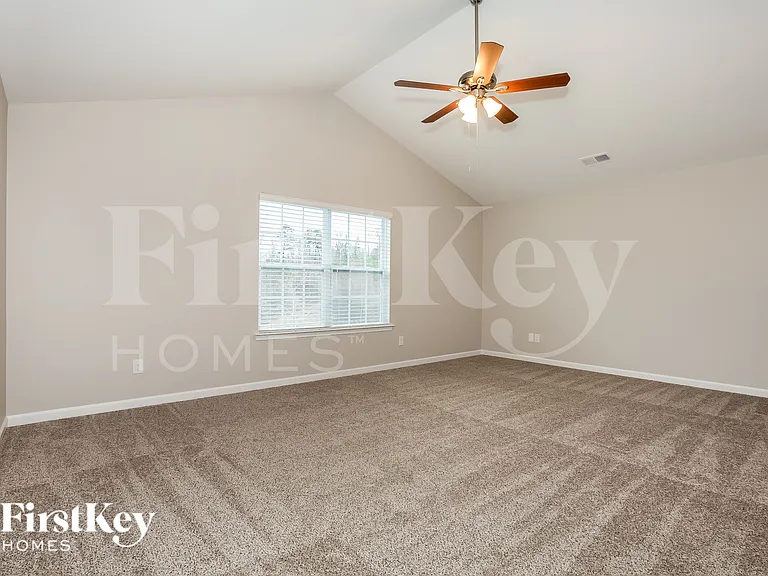 1512 Summer View Ln — Photo 8