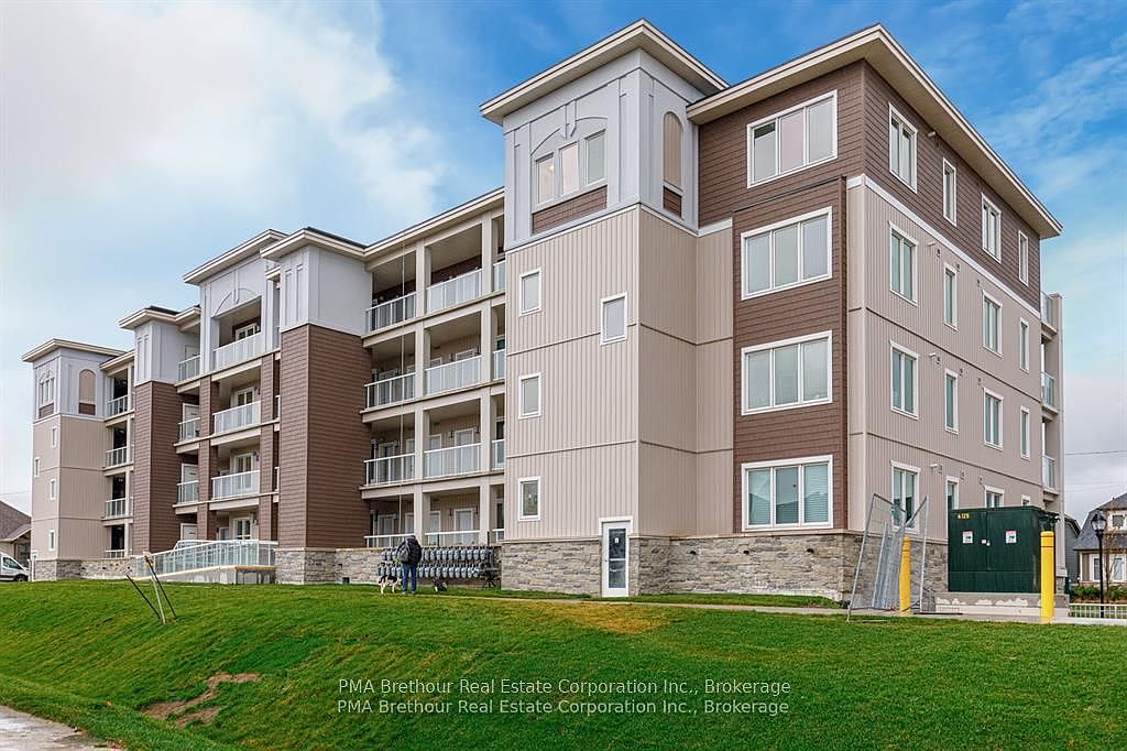 17 Spooner Cres S #107