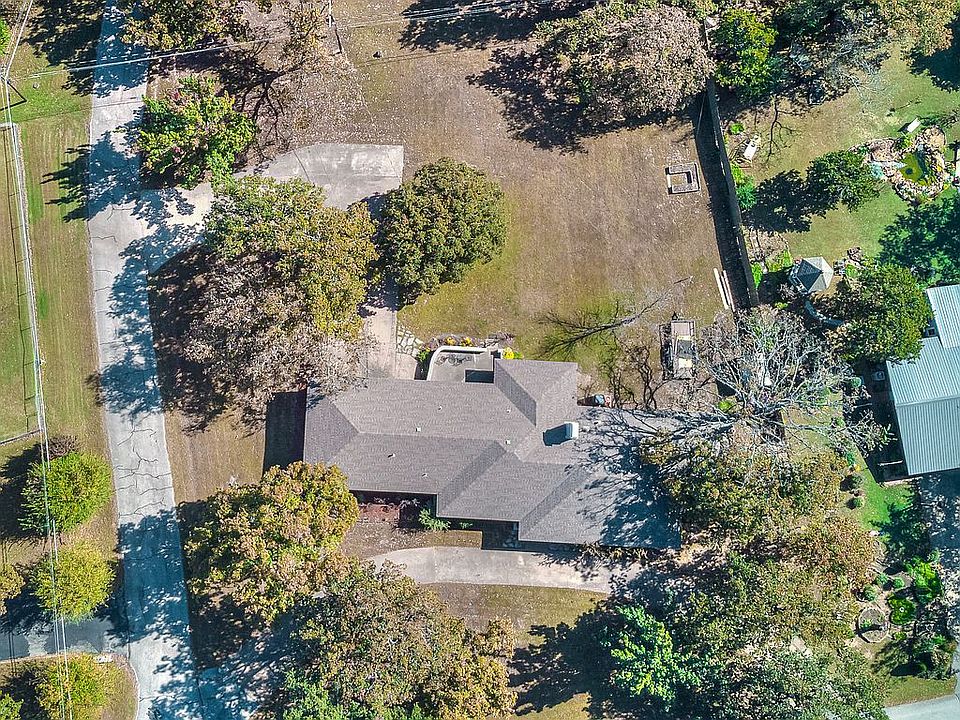 Large corner lot