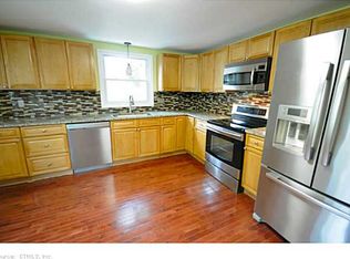 2 Byron Rd, East Hampton, CT 06424