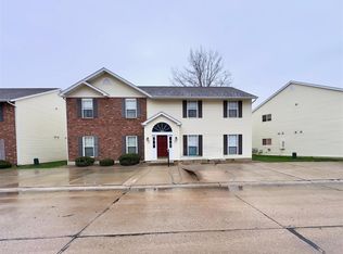 418 Cambridge Pl #1, Saint Peters, MO 63376