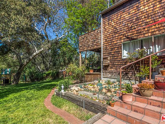 3rd image of 25627 Huckleberry Dr