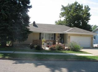 1017 W B Ave, Bismarck, ND 58501