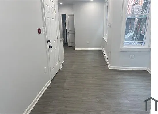 2 bed, 900 sqft, $1,300 — Photo 3