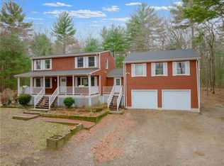 215 Fenner Hill Rd, Hope Valley, RI 02832