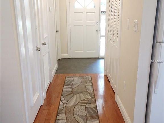 4th image of 27939 Lois Dr