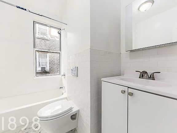 4th image of 217 Haven Ave APT 5B