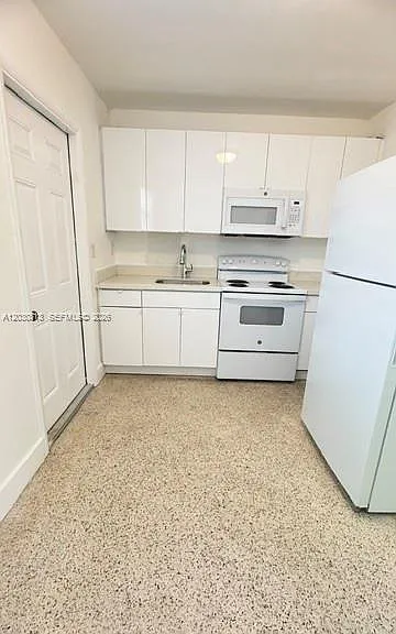 3085 W Flagler St #3 — Photo 11
