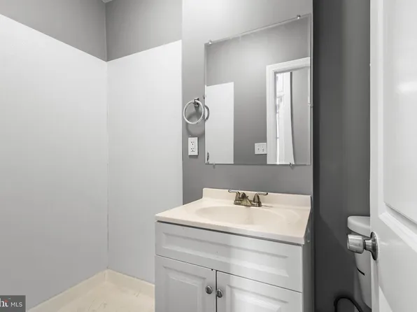 2124 Maryland Ave APT 2, Baltimore, MD 21218