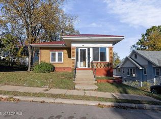 928 Adams St, Jefferson City, MO 65101