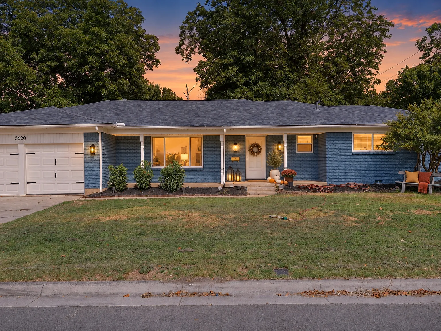 4 bed, 2051 sqft, $2,595 — Photo 2