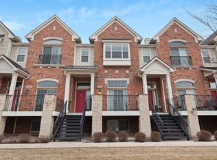 1526 Lakeridge Ct, Mundelein, IL 60060