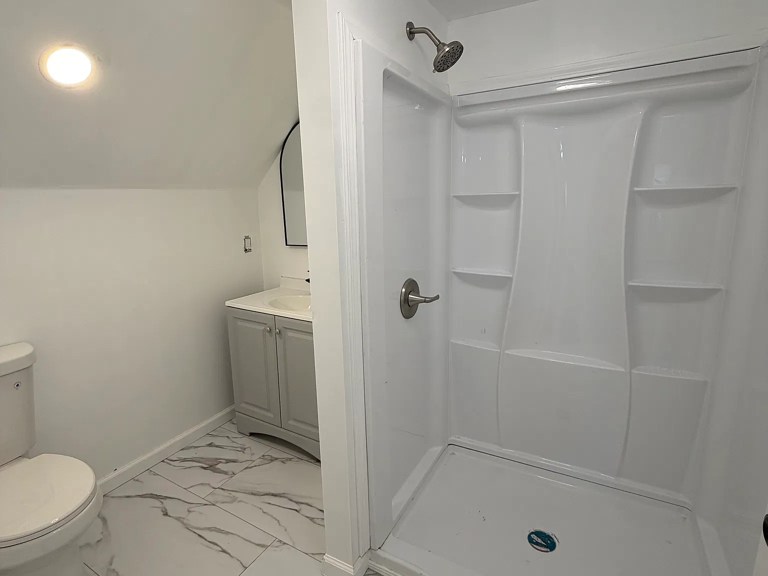 3 bed, 1555 sqft, $2,100 — Photo 4
