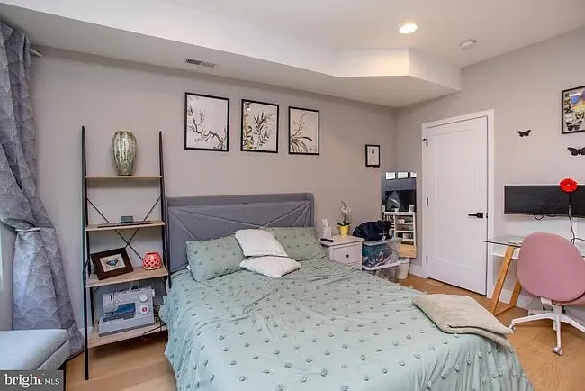 1815 Ingersoll St — Photo 11