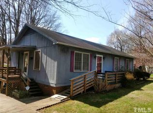 419 W 10th St, Siler City, NC 27344