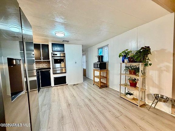 5th image of 837 Division Street #32