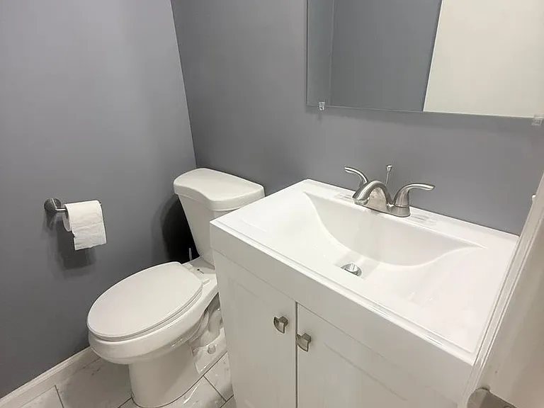 712 Plaza Dr — Photo 15